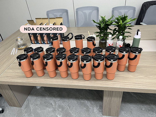 Кейс 1 (OEM / White Label): термокружка